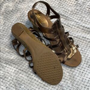 AEROSOLES Brown Sandals with Strappy Design and Cushioned Footbed